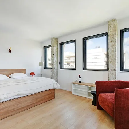 Premium - Cambronne- Sport Lavatory Apartment *