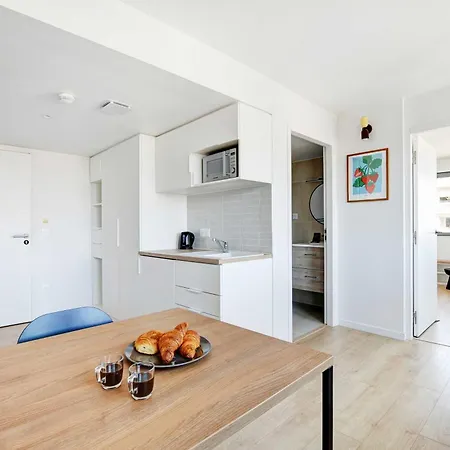 Premium - Cambronne- Sport Lavatory Apartment Paris
