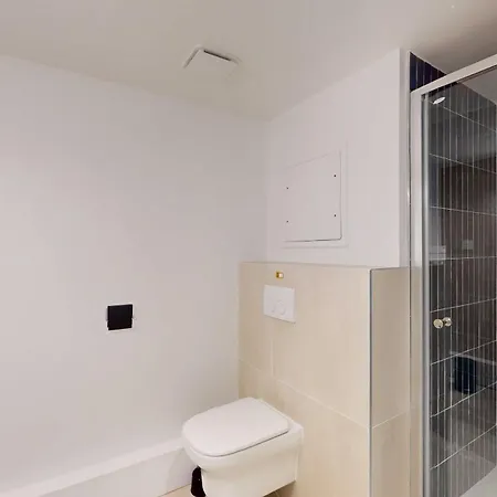 Premium - Cambronne- Sport Lavatory Apartment *