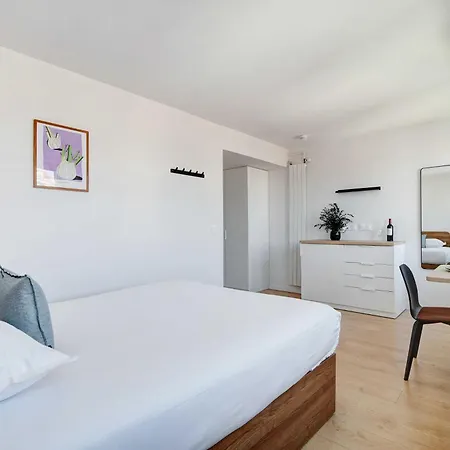 Premium - Cambronne- Sport Lavatory Paris