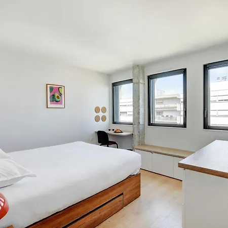 Premium - Cambronne- Sport Lavatory Apartment *